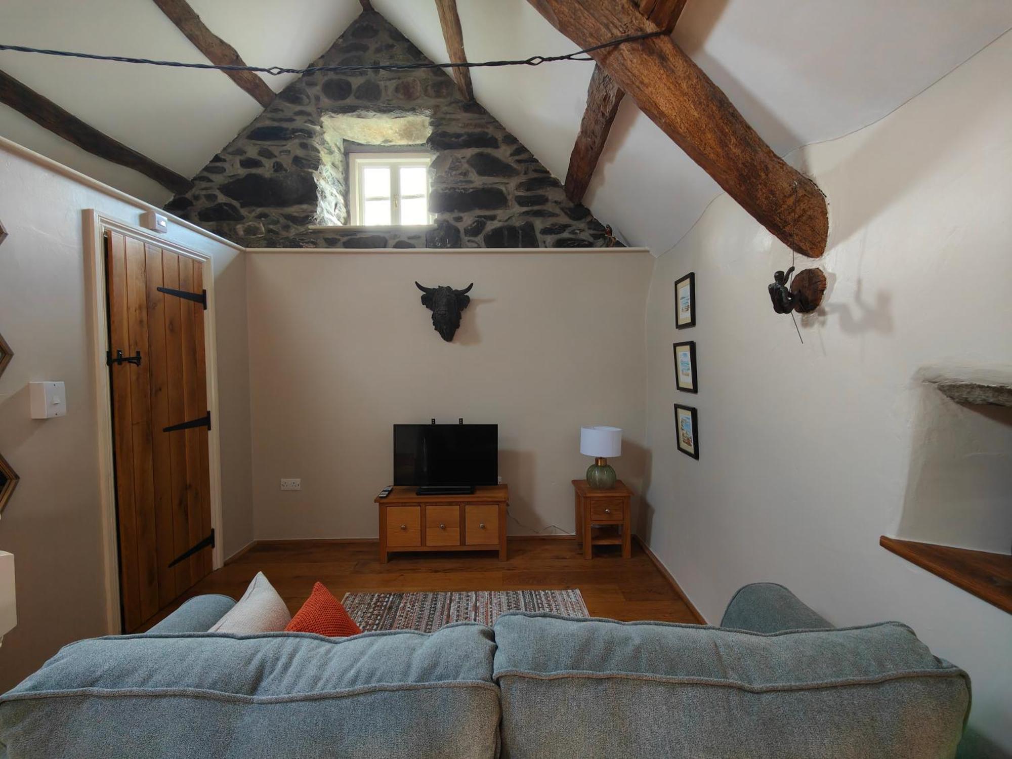 Ty Gwennol Near Gilfach Goch Apartment Llanbedr  Exterior photo